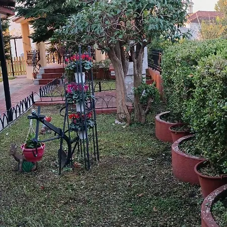 Veronika House Under Meteora