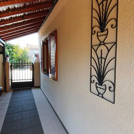 Veronika House Under Meteora Holiday home Sarakina